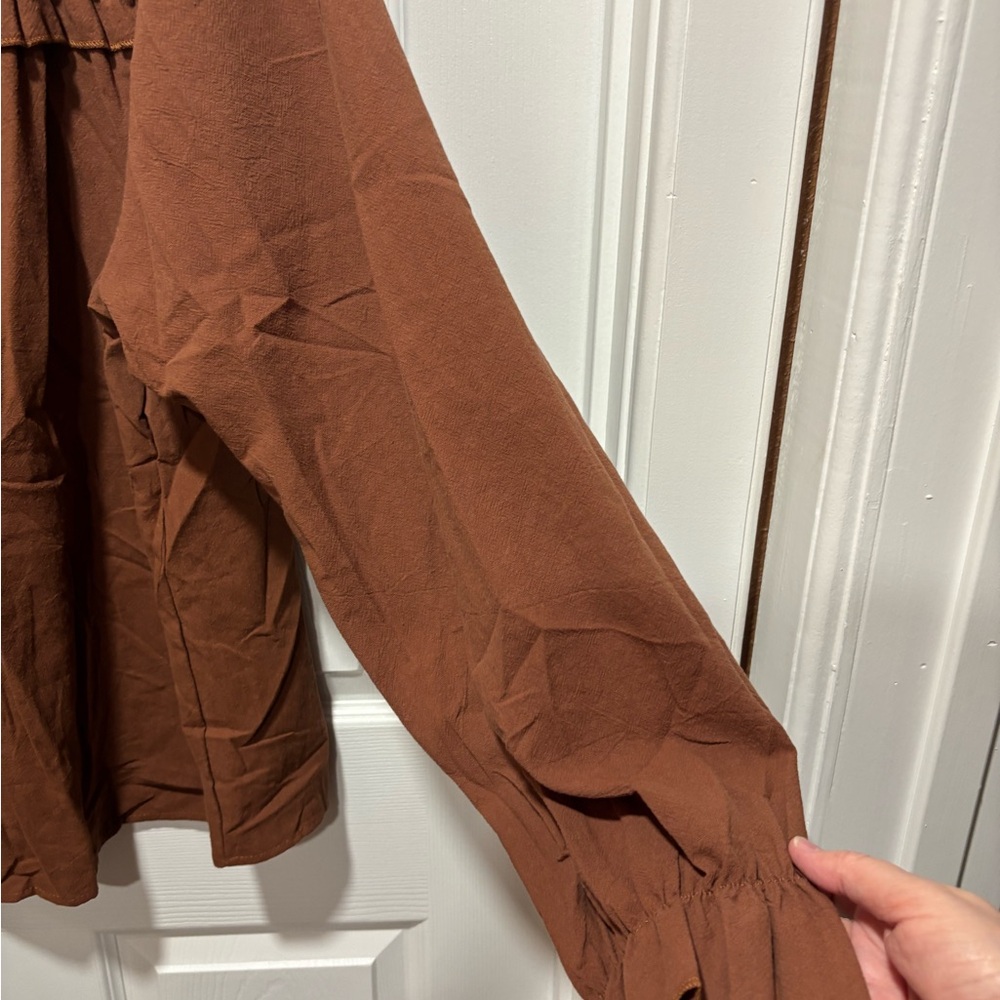 NWOT Women's Ruffled Brown Top - Picture 3 of 11